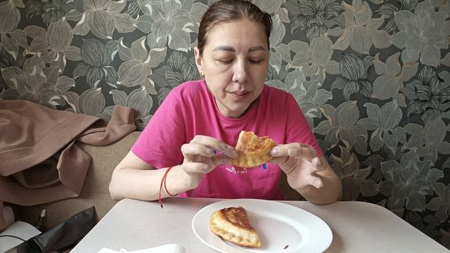 Мукбанг Чебуреки 🥰😍😘