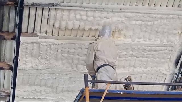 НАПЫЛЕНИЕ ПЕНОПОЛИУРЕТАНОМ (ППУ)