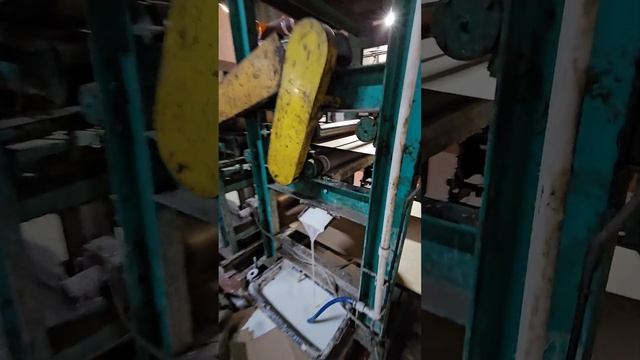 Видео работы гофроагрегата ЛГК 1050М смотреть онлайн