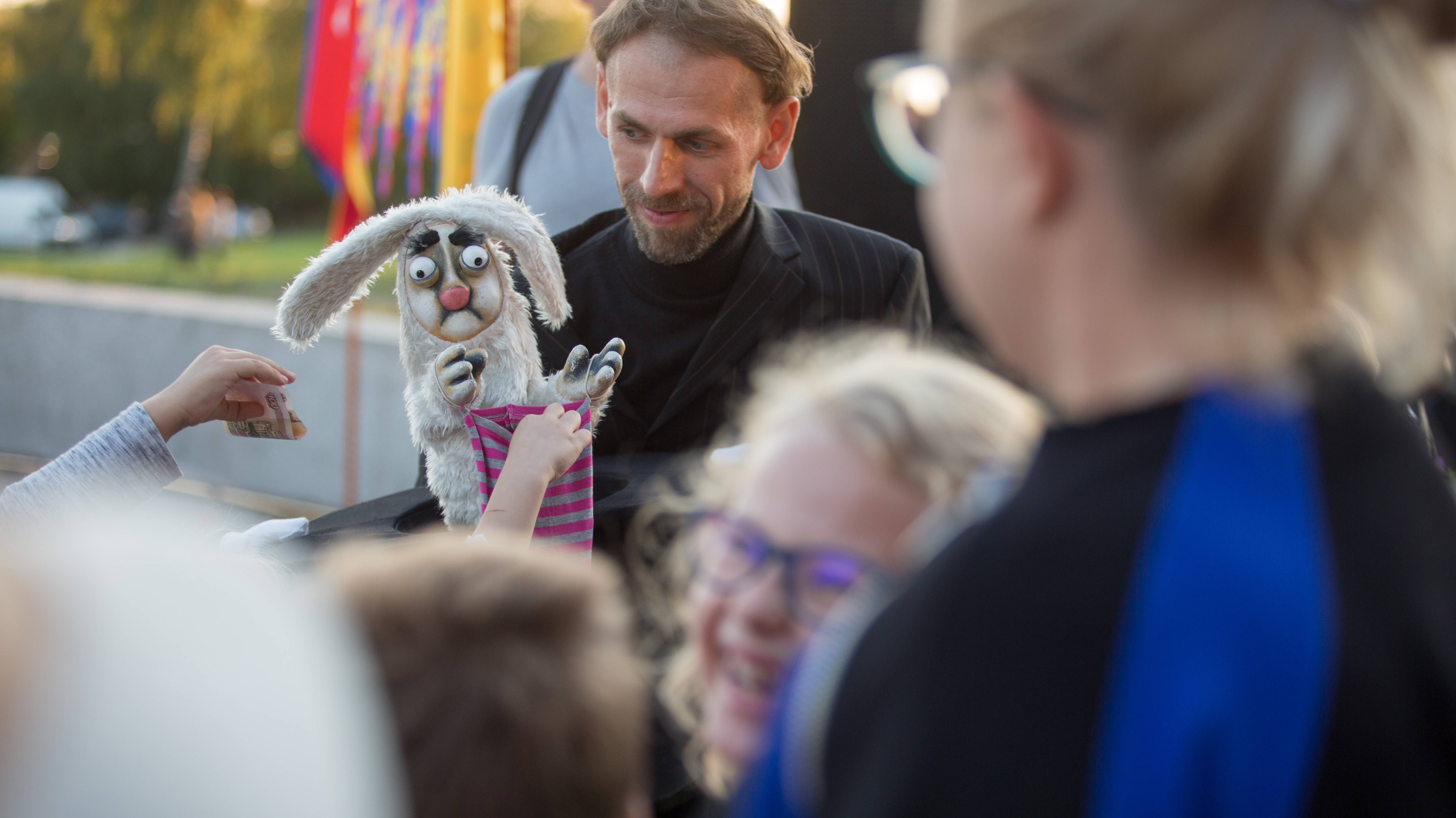 Промо-видео уличное кукольное представление "Театр в кармане"