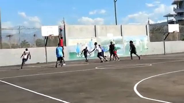 Jamaican Basketball смотреть онлайн