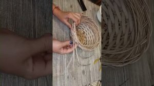 Декупаж  и плетение из искусственного ротанга.