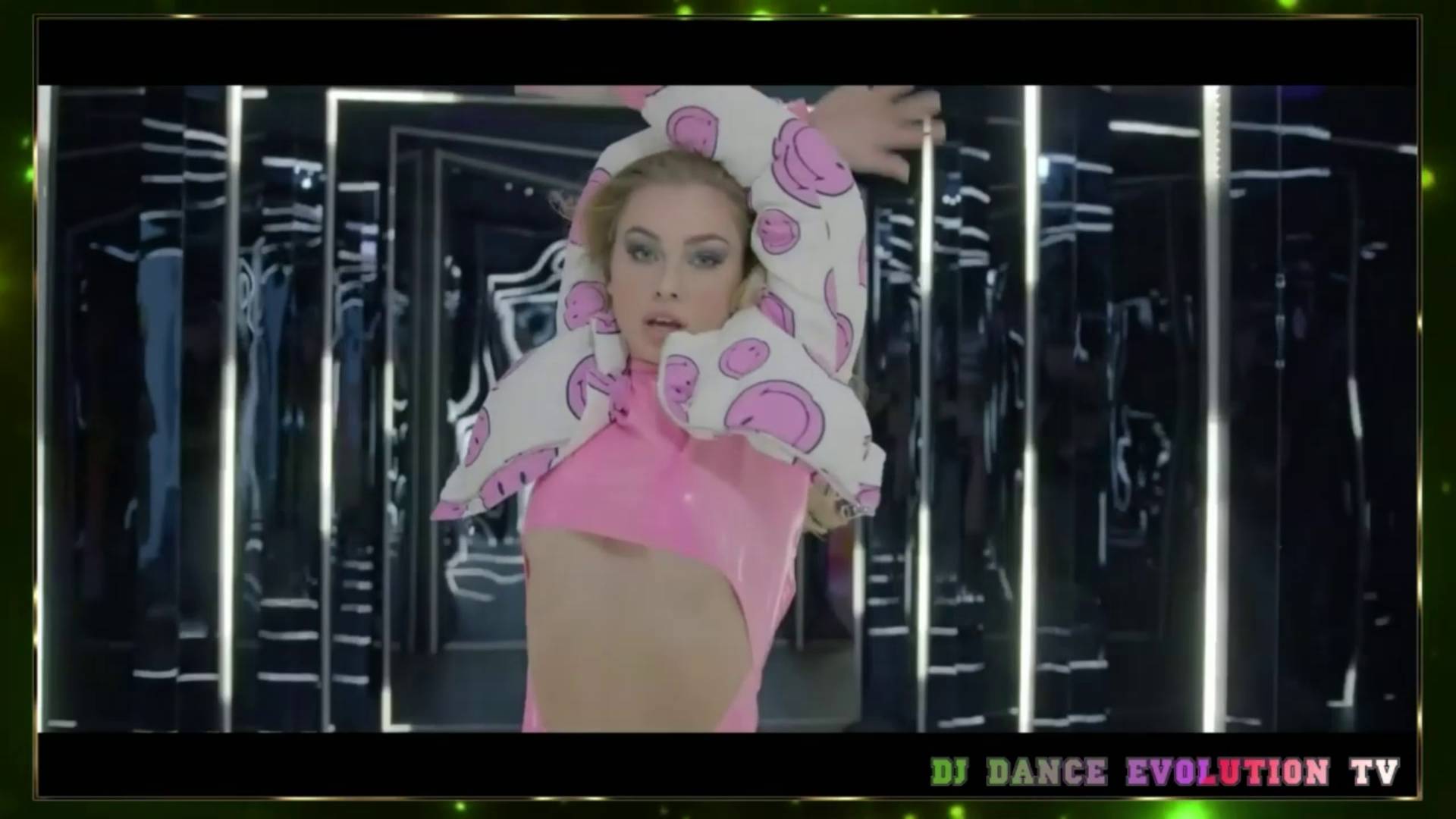 DJ Dance Evolution - I Show You Dance смотреть онлайн
