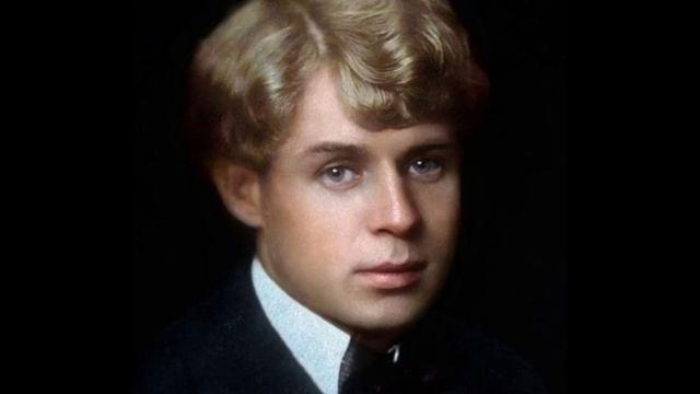 Сергей Есенин - далёкая веселая песня смотреть онлайн