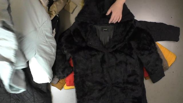 Лот 2570 Куртки крем (15 кг, 15 шт, 14850 руб, 990 руб шт) смотреть онлайн