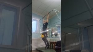 Подтягивания с гирей 16 кг - личный рекорд - Забелин Евгений (ветераны в деле).