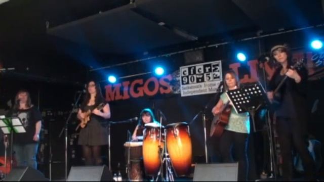 Fire Lily singing Home by Edward Sharpe & The Magnetic Zeros смотреть онлайн