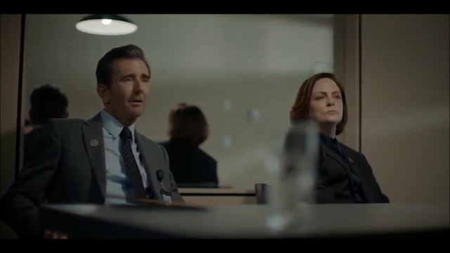 The Mosquito Coast Allie gets caught by the Feds after the break in scene смотреть онлайн