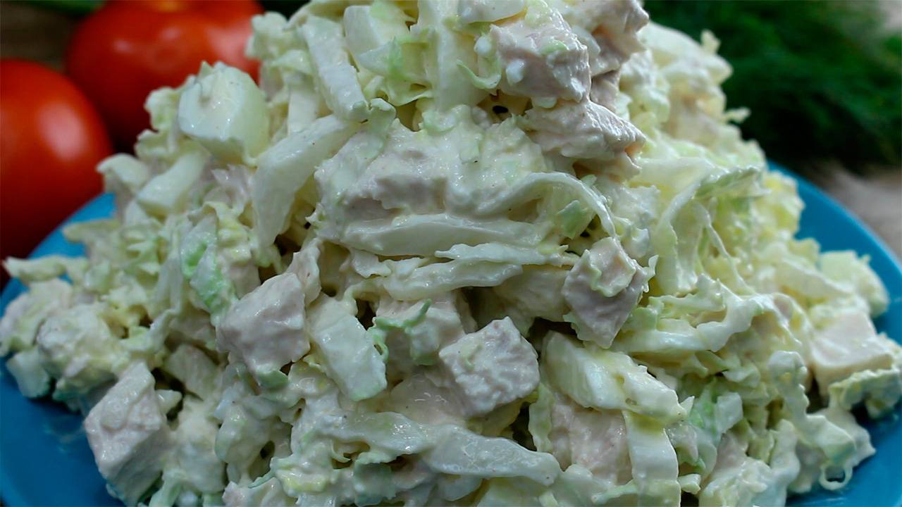 Новенький Салат "Белоснежка". Вкусный и Простой в приготовлении, Заправка без майонеза смотреть онлайн
