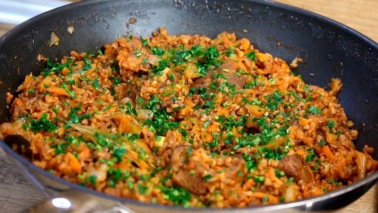 Гречка ПО-КУПЕЧЕСКИ. Простой и очень Вкусный Рецепт! Ужин для всей семьи в одной сковороде смотреть онлайн