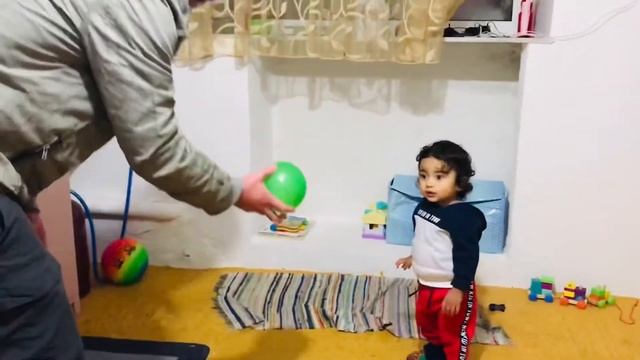 Playing time with Daddy| Baby Learning ball catch and throw | Ethan Sstar смотреть онлайн