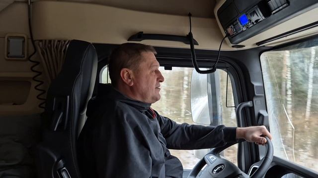 Один день,на работе у друга.