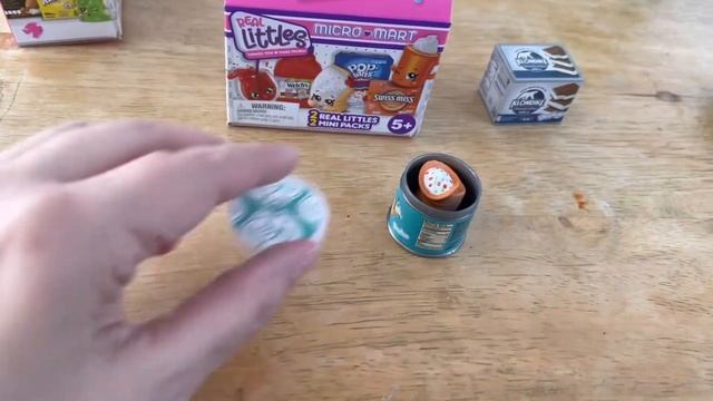 Mini Toy Haul / Real Littles Food and Sneakers смотреть онлайн
