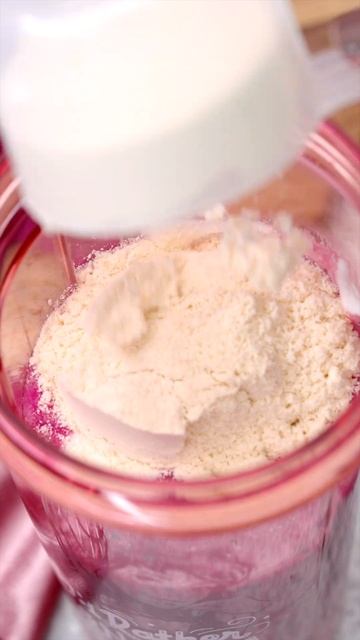 Pink Dragon Fruit Protein Shake | BlenderBottle смотреть онлайн