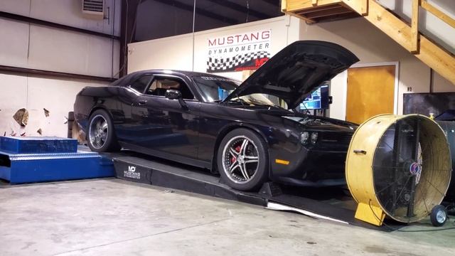 Mark's Procharged Challenger SRT8 Makes 500whp!!!! смотреть онлайн