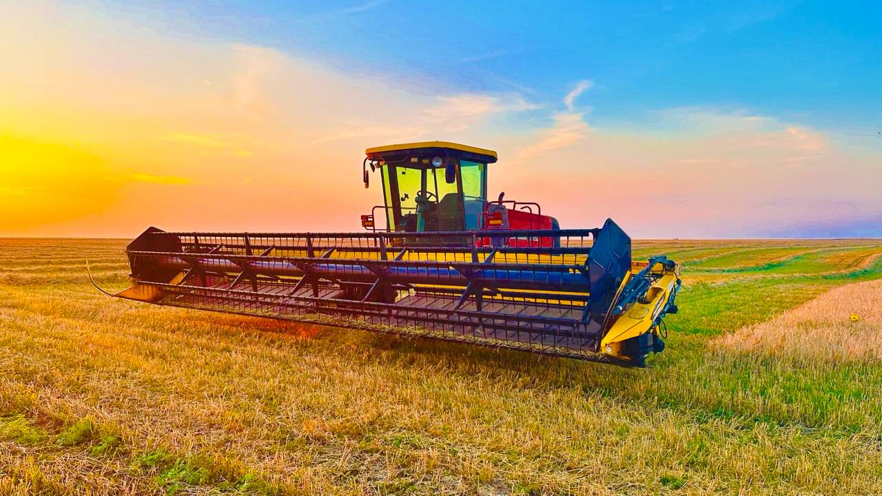 Самоходная косилка New Holland HW305