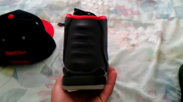 Pickups #4 Nike Air Yeezy 2 Black Solar Red & 1 snap from **http://www.okdey.com** смотреть онлайн