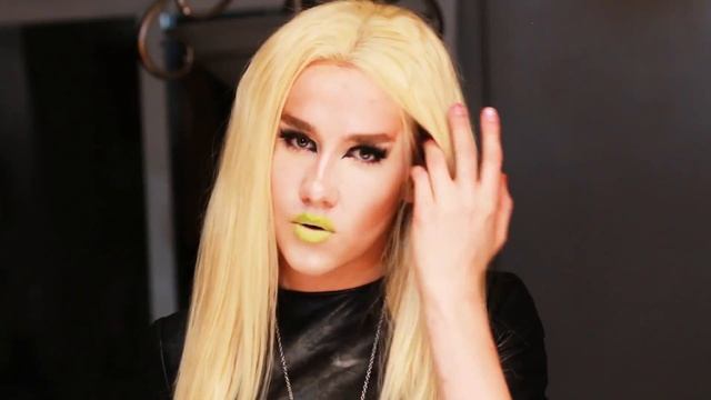 Being Haunted by JASMINE MASTERS | Fishy Fridays | SHiiNX смотреть онлайн