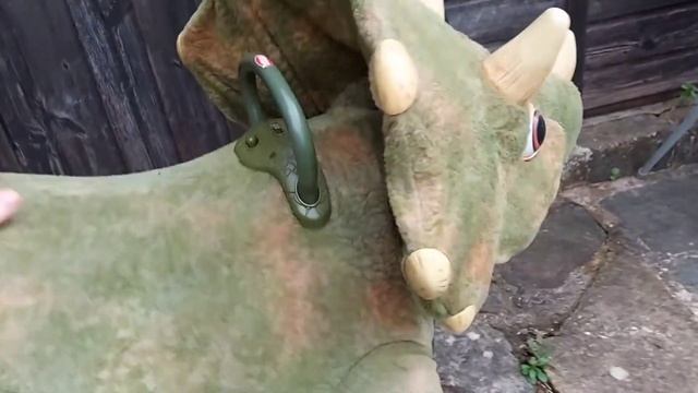 KOTA the Triceratops Dinosaur 🦕 RrrrROAR смотреть онлайн