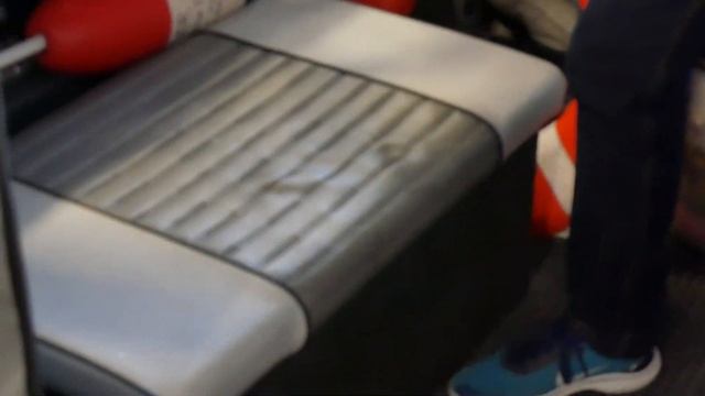 Inflatable VS Foam Life Jackets: HOW TO BE A BETTER BOATER #3 (Breen Marine)