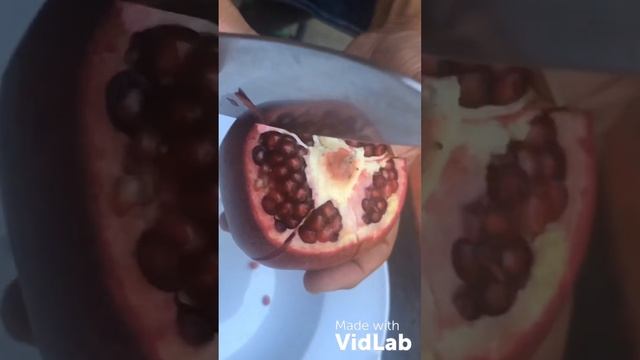 Best Way to Cut & Eat a Pomegranate смотреть онлайн