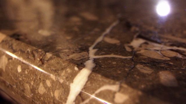 Терракота Блю образец мрамора в подоконнике . Такой мрамор впишется в любой интерьер , звоните