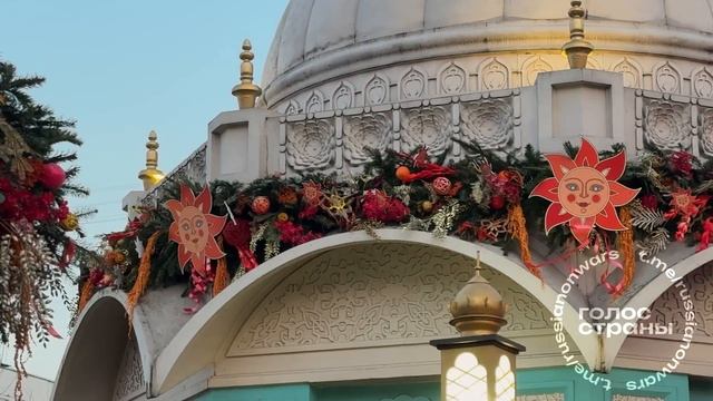 Гости и жители Москвы рассказали о том, почему решили присоединиться к народным гуляниям смотреть онлайн