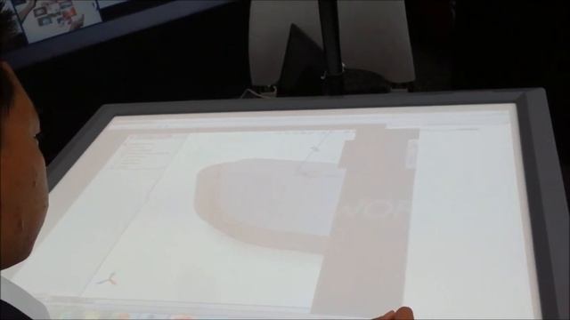 Geomagic Studio 2012 on Diamond Touch at SolidWorks World 2012 смотреть онлайн