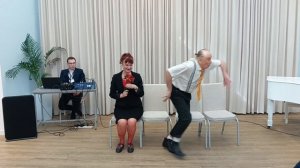 #пантомима#олегкирюшкин#заслуженныйартист#закомствоинтернет#скамейка Олег Кирюшкин Татьяна Попова 🔥