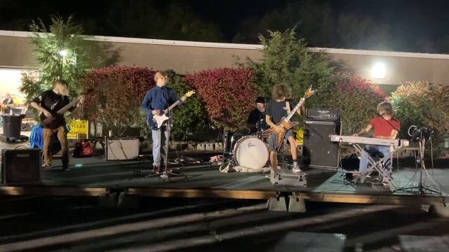 Lip Synching- Performed By Shove! (Whitman VFW) смотреть онлайн