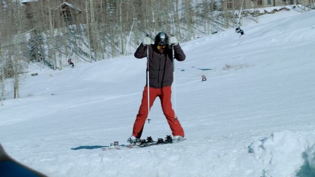 Bomber x Bentley Ski + Drive Experience Series Intro смотреть онлайн