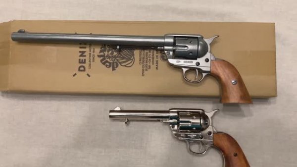 Револьвер Кольт 12" против 5½" ствола, Colt Peacemaker revolver 12" vs 5½", USA 1873, Denix 1303