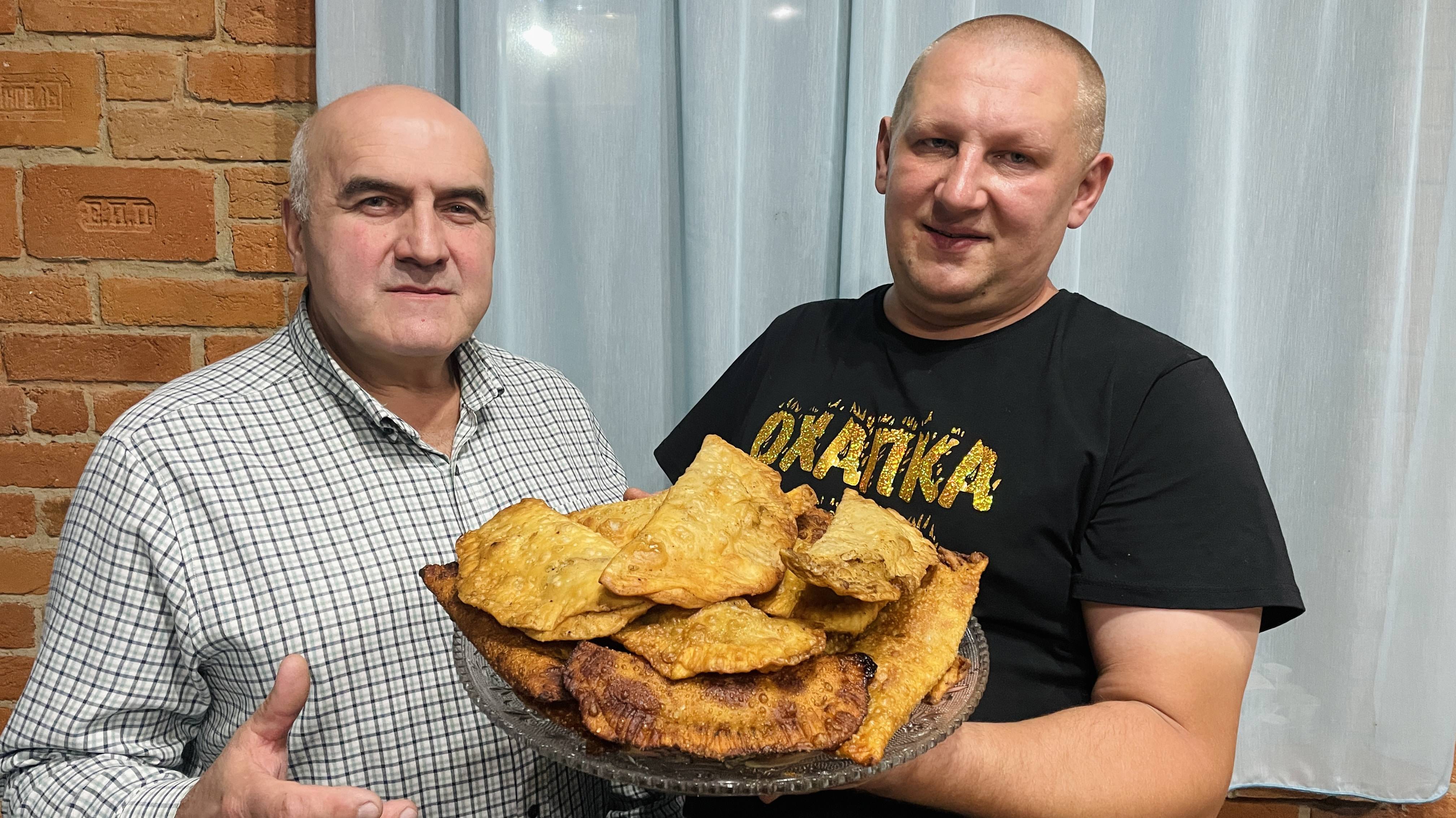 Сочные чебуреки, легко и просто, подпишись на #охапкадров чтобы не пропустить новые #рецепты