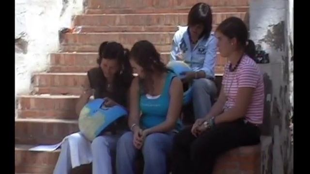 Taller de personalización de cascos смотреть онлайн