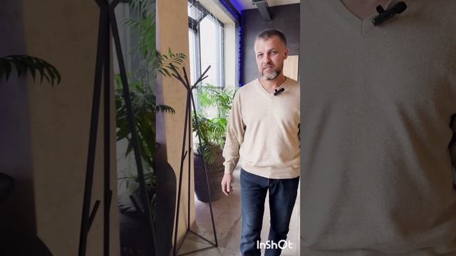 Наши вазоны в ресторане Барашек