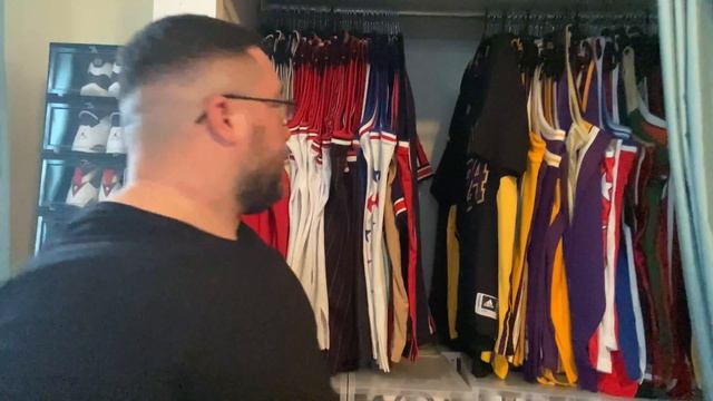 Epic Michael Jordan Collection of Jerseys, Apparel, Etc 🐐 смотреть онлайн