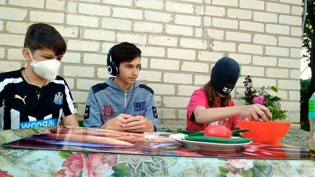 Слепой, немой, глухой делают *Салат*🥗 смотреть онлайн