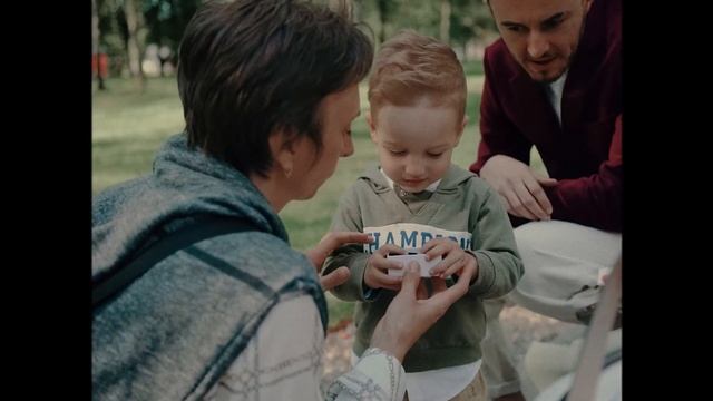 Ведущий Роберт Цепкий (типо шоурил)