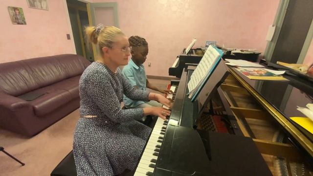 An Old Locomotive by K.Vlakh. Piano duet. смотреть онлайн
