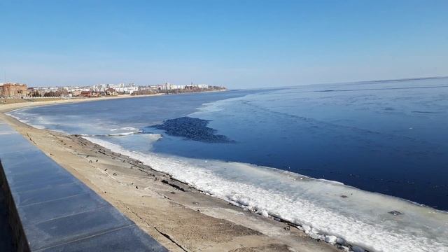 Великая река Волга. Весна вступает в свои права. Март #река #Волга #весна #природа смотреть онлайн