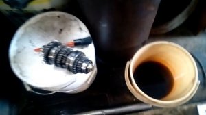 ШУМИТ, ВОЕТ КПП при отпущенном сцеплении, причина.