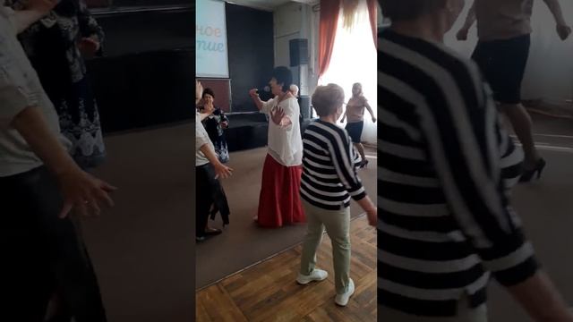 ЛАРИСА ПАЛЁНОВА С ПЕСНЕЙ ГДЕ БЫЛА В КЛУБЕ ЭДЕЛЬВЕЙС ЦКИ! смотреть онлайн