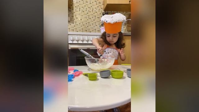 #Անվտանգ խմոր (պլաստիլին) - Little Lucie смотреть онлайн