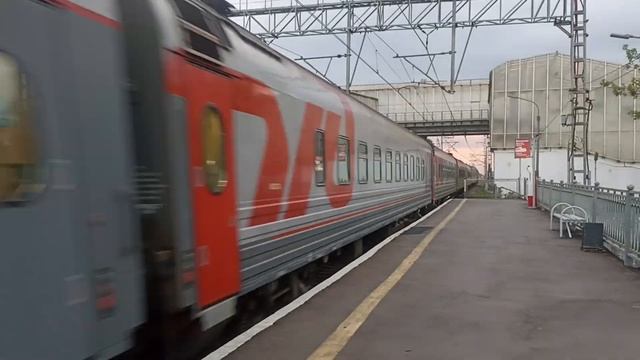 Электровозы ЭП2К-149 и ЭП2К-??? со скорым фирменным поездом №010А/009А "Псков" "Москва - Псков" смотреть онлайн