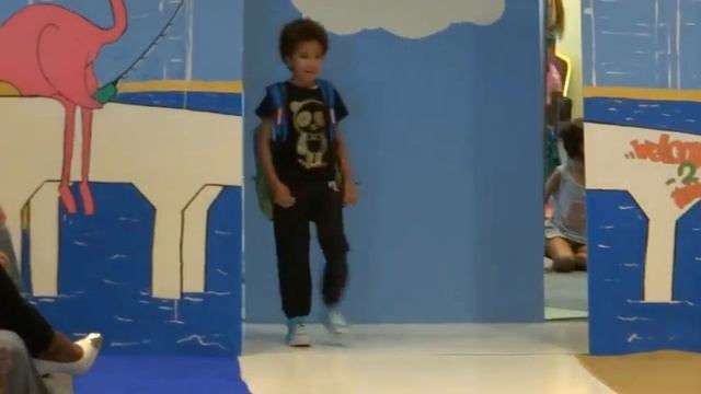 Sprayground Backpacks Sunni Dai's Kids Fashion Week Miami 3.1.15 смотреть онлайн