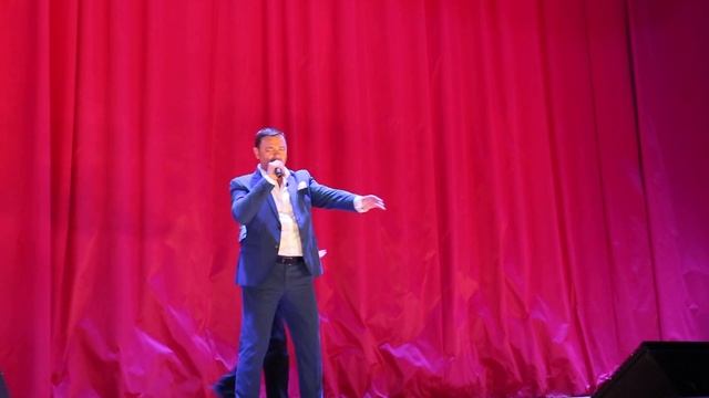 Поёт Алексей Ярошевич