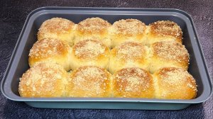 Булочки со сгущенкой: мягкие, сладкие и просто тающие во рту!