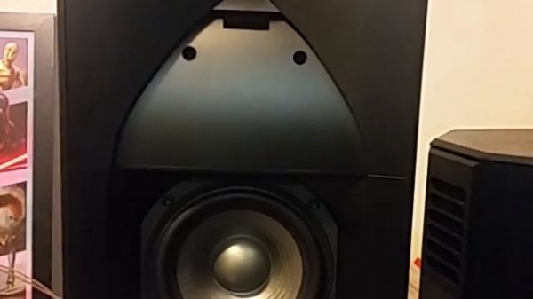 Kef iQ3 vs jbl studio's 530
