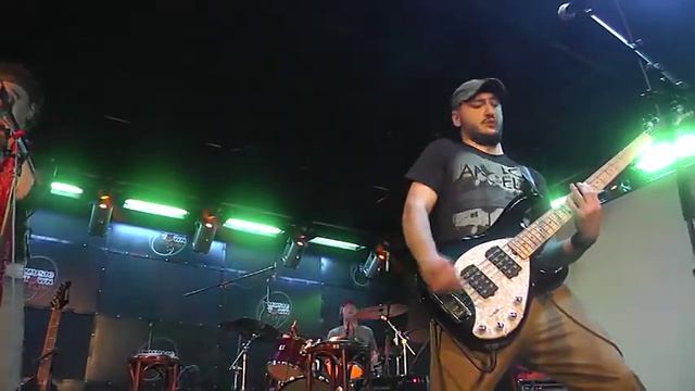 SadMe - Help Me Baby - live in music town club смотреть онлайн