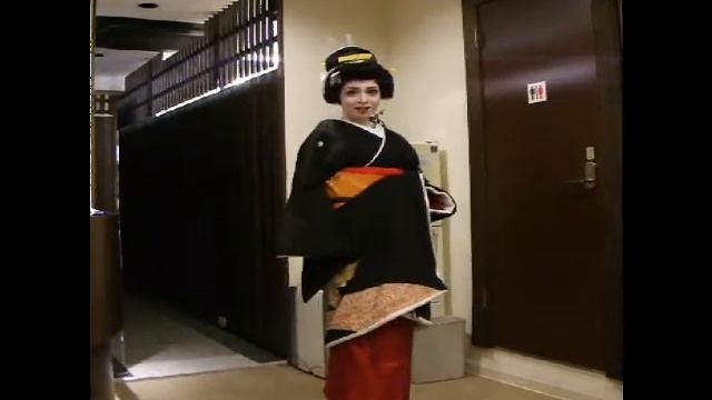 Vanja's Geisha Transformation смотреть онлайн